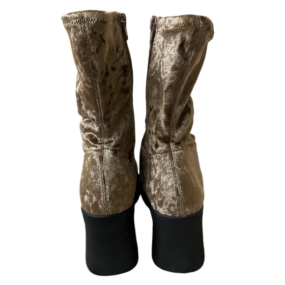 Steve Madden Klayton Boot In Mushroom Velvet - Picture 7 of 14